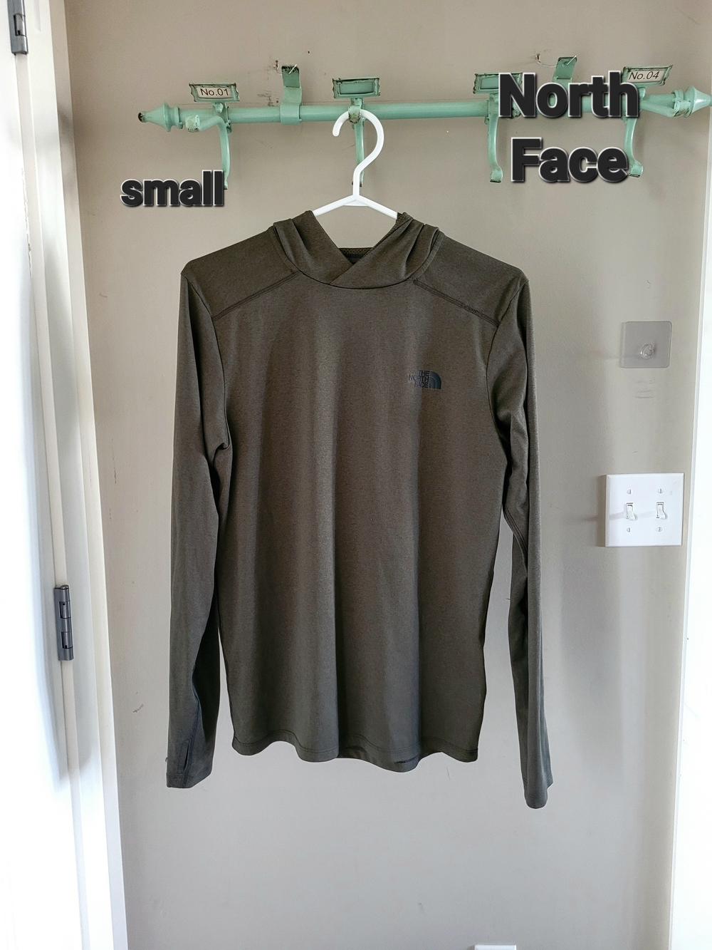 The North Face Men's Olive Hooded Long-Sleeve Pullover
